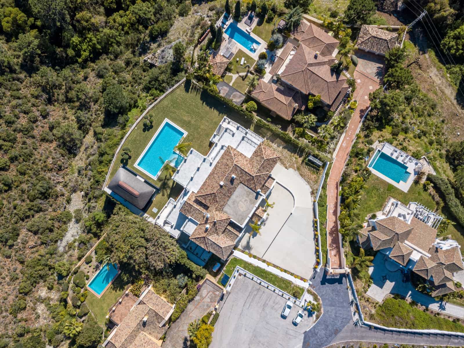 5 bedroom Villa for sale in Marbella with pool garage - € 7,350,000 (Ref: 9725761)