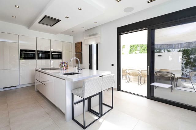 5 chambre Villa/Maison à vendre à Mijas Costa, Mijas avec piscine garage - 2 690 000 € (Ref: 9725763)