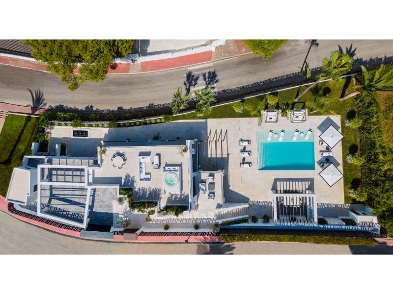 5 makuuhuone Huvila myytävänä paikassa Marbella mukana uima-altaan 
autotalli - 4 995 000 € (Ref: 9725771)