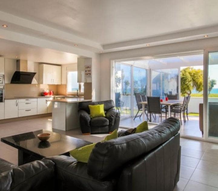 Chalet de 3 habitaciones en Costalita en venta con piscina garaje - 1.600.000 € (Ref: 9725773)