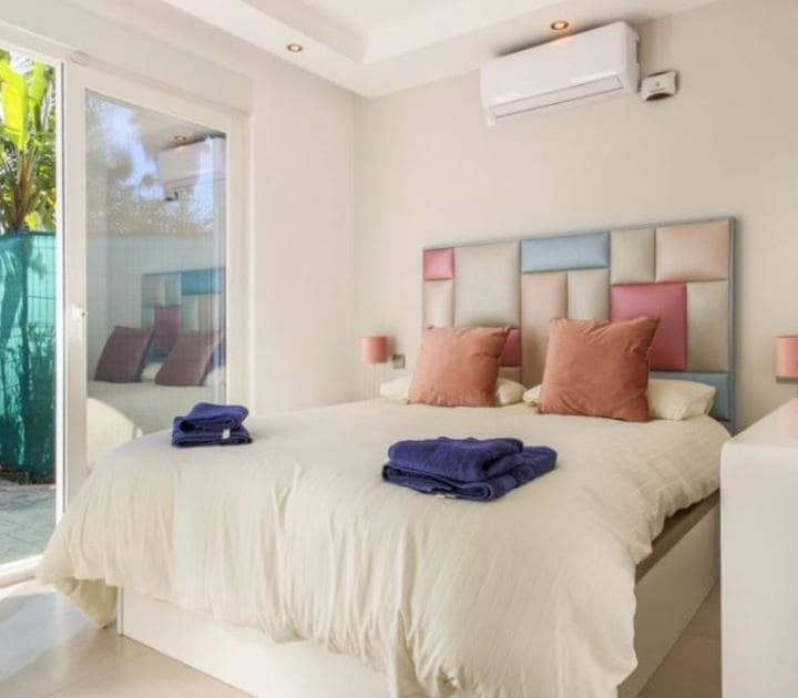 Chalet de 3 habitaciones en Costalita en venta con piscina garaje - 1.600.000 € (Ref: 9725773)