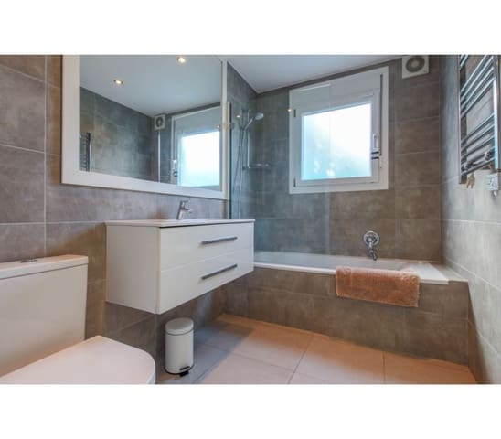 Chalet de 3 habitaciones en Costalita, Estepona en venta con piscina garaje - 1.600.000 € (Ref: 9725773)