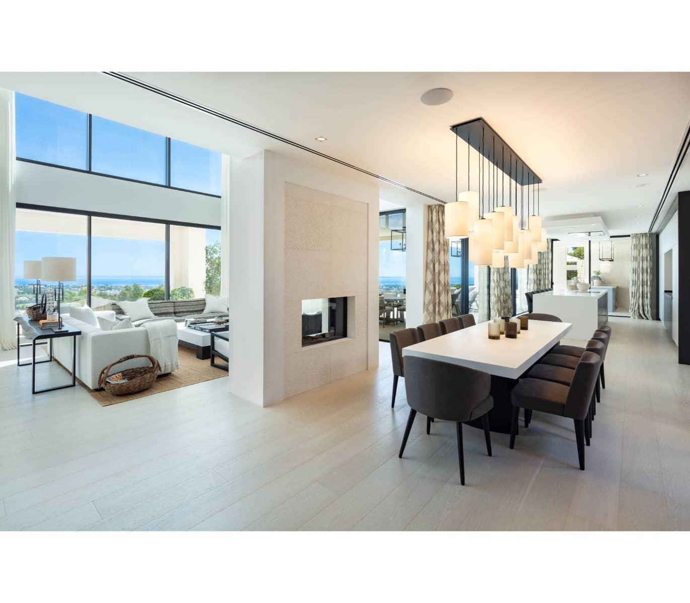 6 sypialnia Willa na sprzedaż w Marbella z basenem garażem - 8 900 000 € (Ref: 9725786)