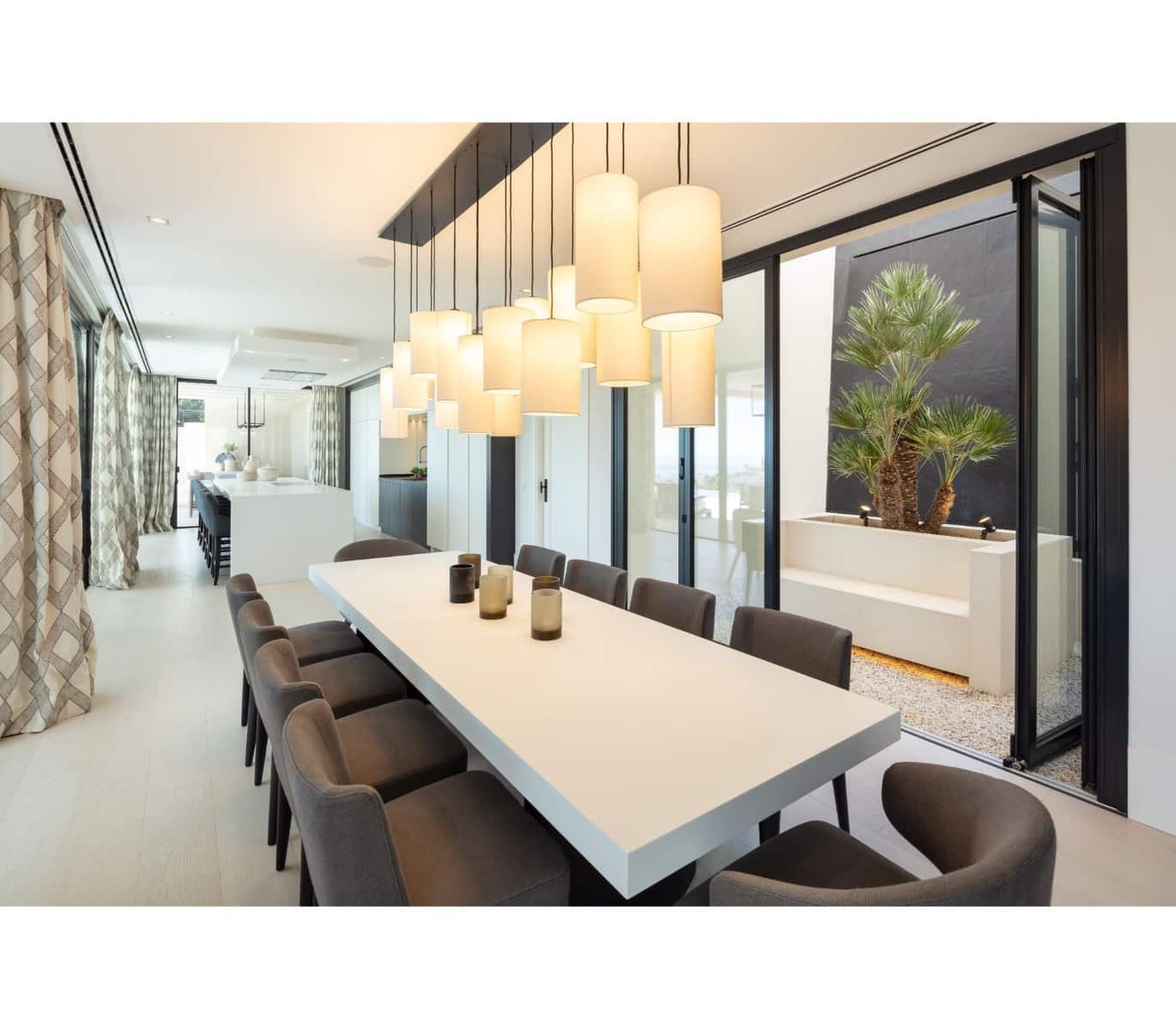 6 sypialnia Willa na sprzedaż w Marbella z basenem garażem - 8 900 000 € (Ref: 9725786)