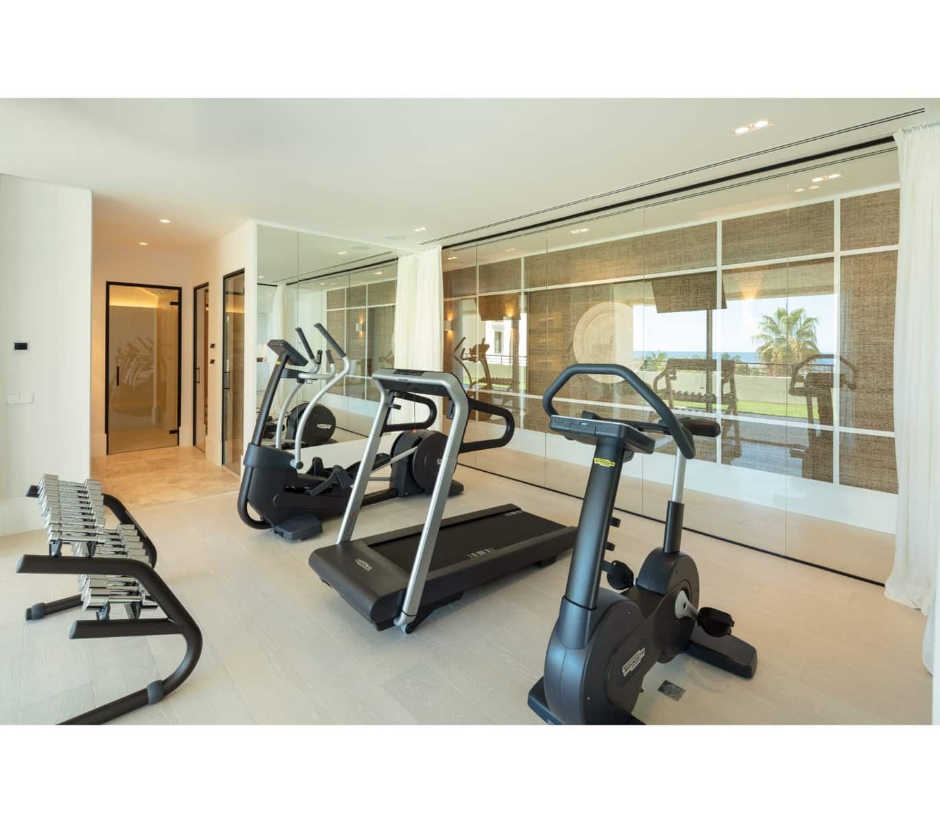 6 sypialnia Willa na sprzedaż w Marbella z basenem garażem - 8 900 000 € (Ref: 9725786)