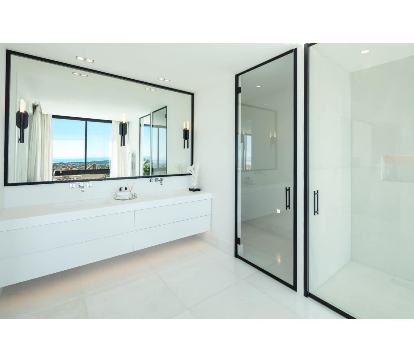 6 sypialnia Willa na sprzedaż w Marbella z basenem garażem - 8 900 000 € (Ref: 9725786)