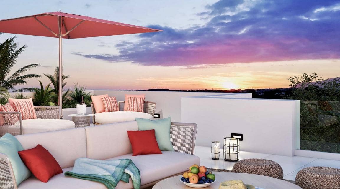 4 bedroom Villa for sale in Marbella with pool garage - € 950,000 (Ref: 9725791)