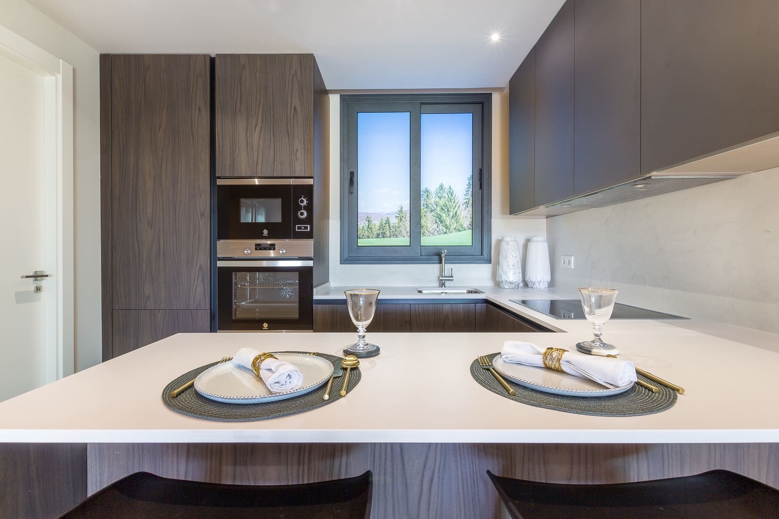 2 sovrum Lägenhet till salu i Estepona med pool garage - 290 000 € (Ref: 9725792)