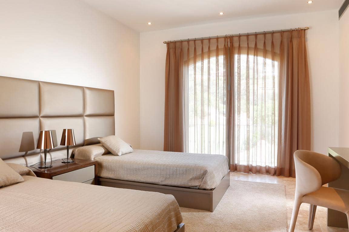 6 soverom Villa til salgs i Marbella med svømmebasseng garasje - € 3 500 000 (Ref: 9725793)