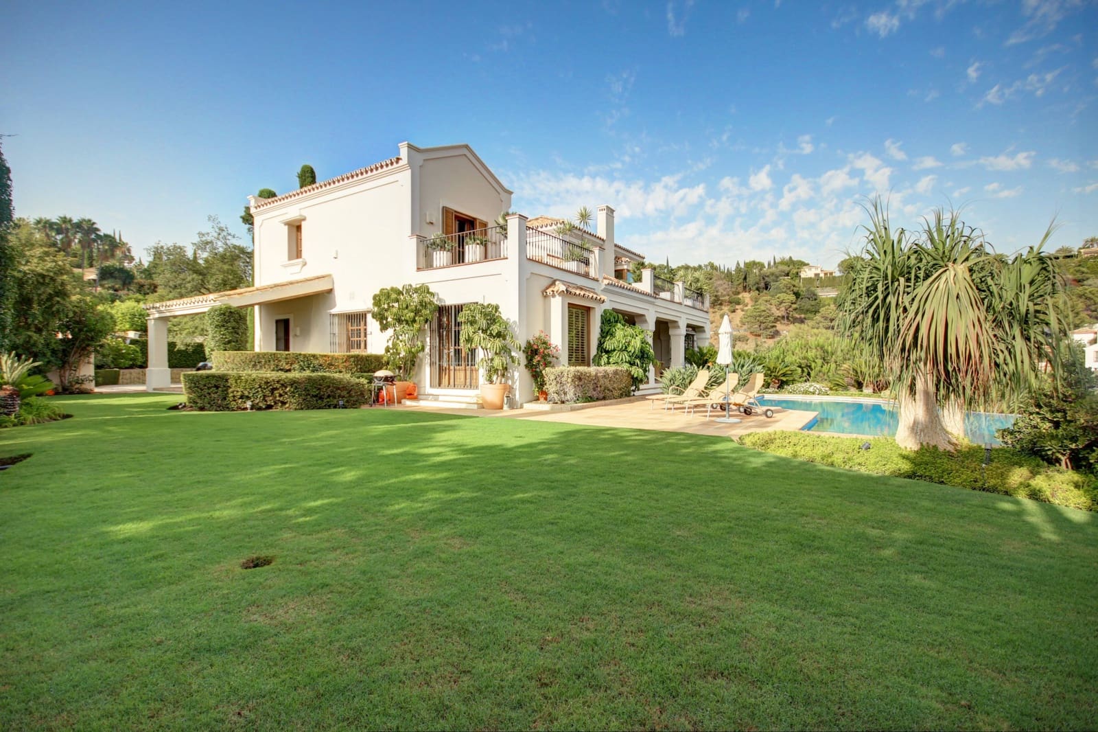 4 soveværelse Villa til salg i Marbella med swimmingpool garage - € 2.595.000 (Ref: 9725794)