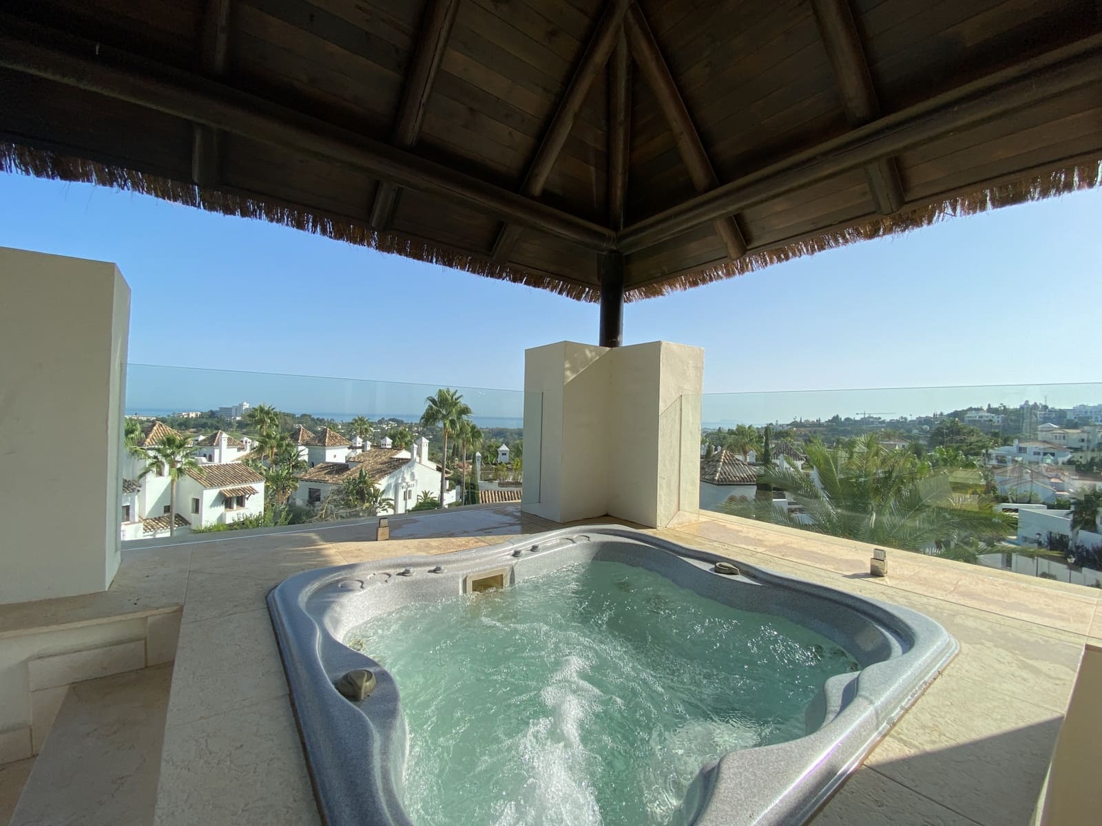 3 sovrum Lägenhet till salu i Marbella med pool garage - 1 175 000 € (Ref: 9725795)