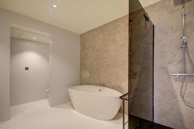 2 bedroom Apartment for sale in Estepona with pool garage - € 895,000 (Ref: 9725797)