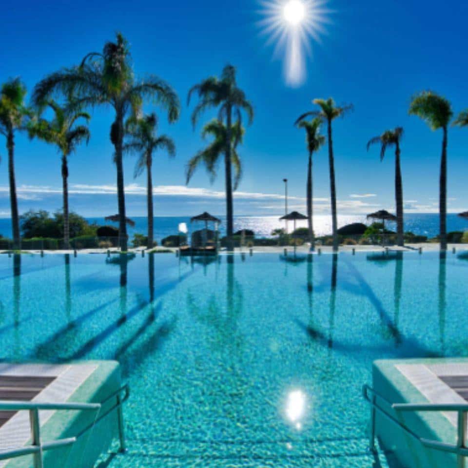 2 soverom Leilighet til salgs i Mijas Costa med svømmebasseng garasje - € 355 000 (Ref: 9725804)