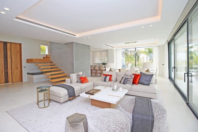 5 soverom Villa til salgs i Marbella med svømmebasseng garasje - € 2 550 000 (Ref: 9725806)