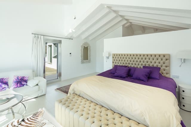 5 sypialnia Willa na sprzedaż w Marbella z basenem garażem - 3 500 000 € (Ref: 9725808)