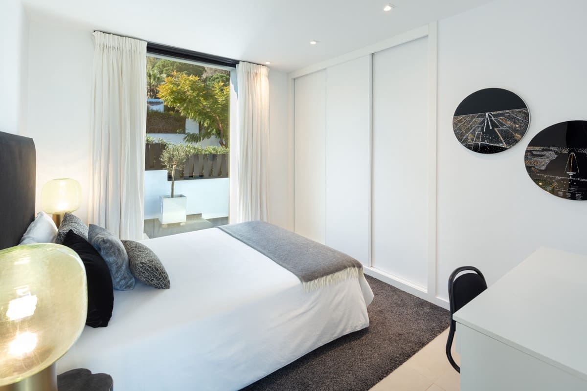 Chalet de 4 habitaciones en Marbella en venta con piscina garaje - 3.995.000 € (Ref: 9725815)