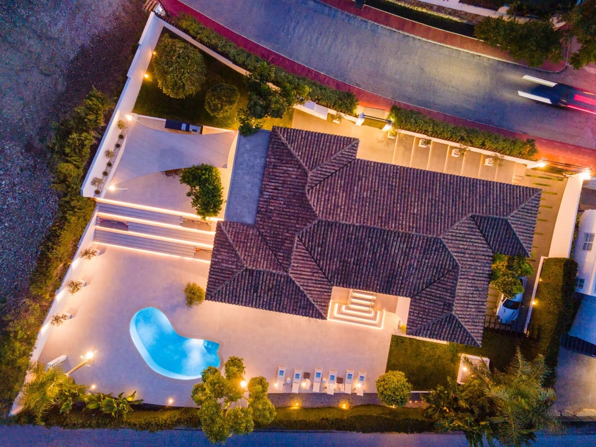 Chalet de 4 habitaciones en Marbella en venta con piscina garaje - 3.995.000 € (Ref: 9725815)