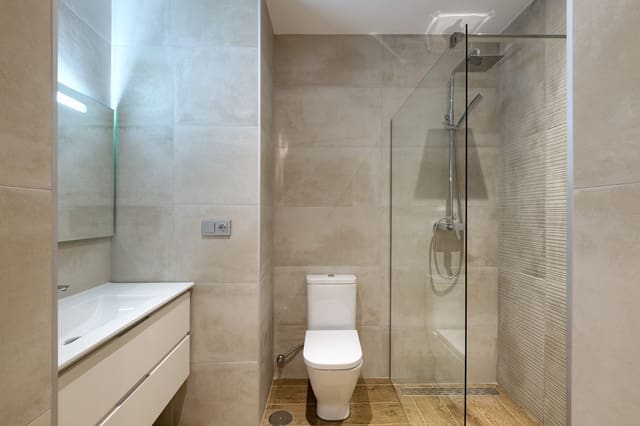 3 bedroom Apartment for sale in Estepona with pool - € 695,000 (Ref: 9725820)