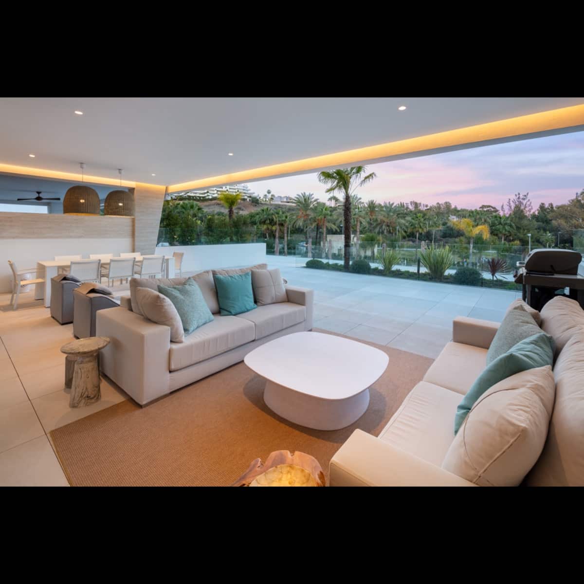 4 camera da letto Appartamento in vendita in Golden Mile con piscina garage - 2.350.000 € (Rif: 9725831)