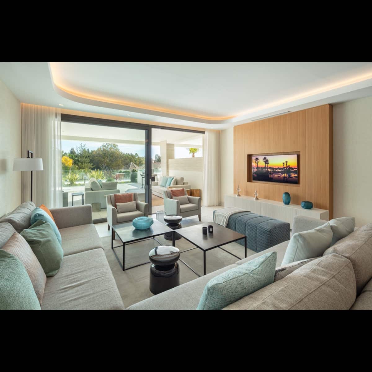 4 camera da letto Appartamento in vendita in Golden Mile con piscina garage - 2.350.000 € (Rif: 9725831)