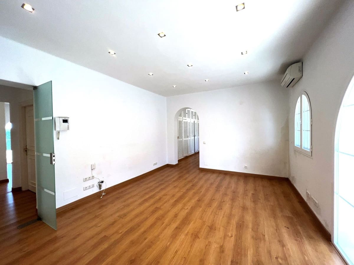 6 soveværelse Villa til salg i El Paraiso med swimmingpool garage - € 1.995.000 (Ref: 9725842)