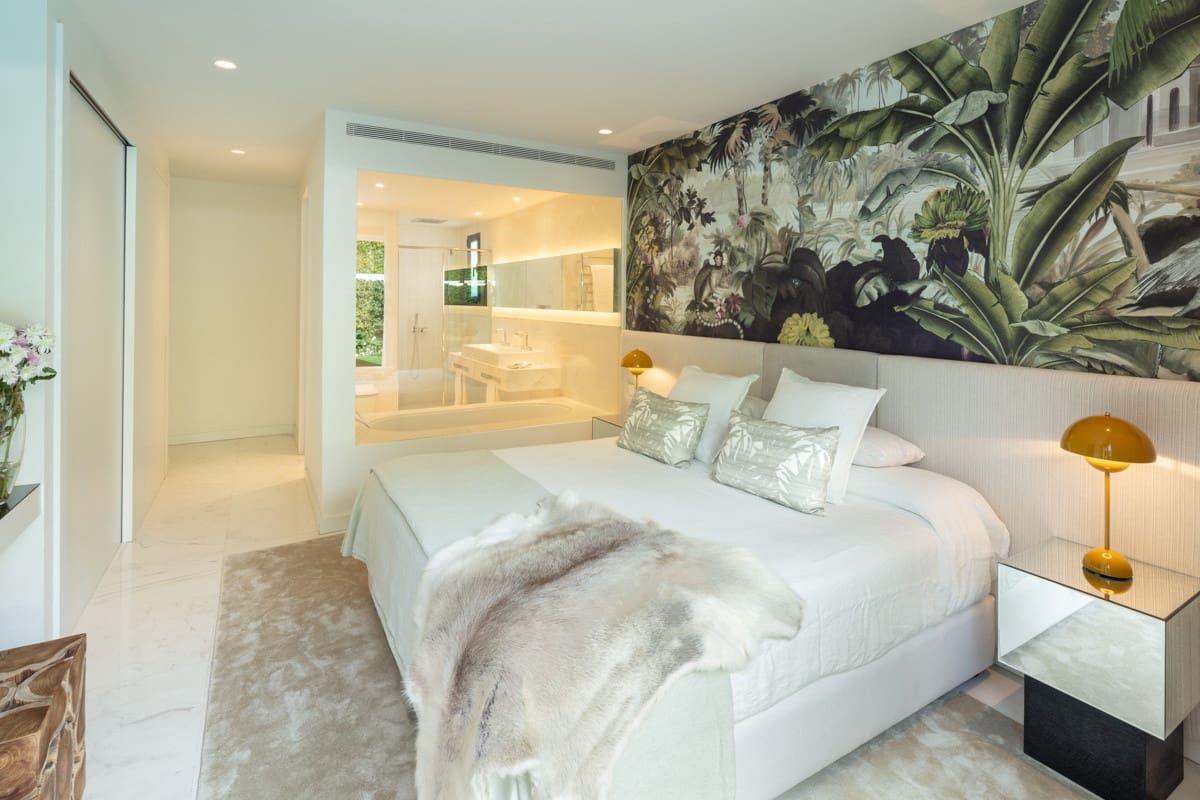 Chalet de 4 habitaciones en Guadalmina en venta con piscina garaje - 1.800.000 € (Ref: 9725857)