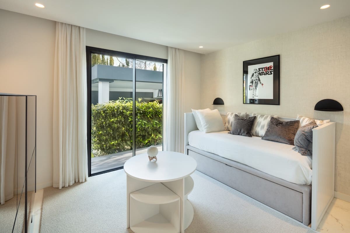 Chalet de 4 habitaciones en Guadalmina en venta con piscina garaje - 1.800.000 € (Ref: 9725857)