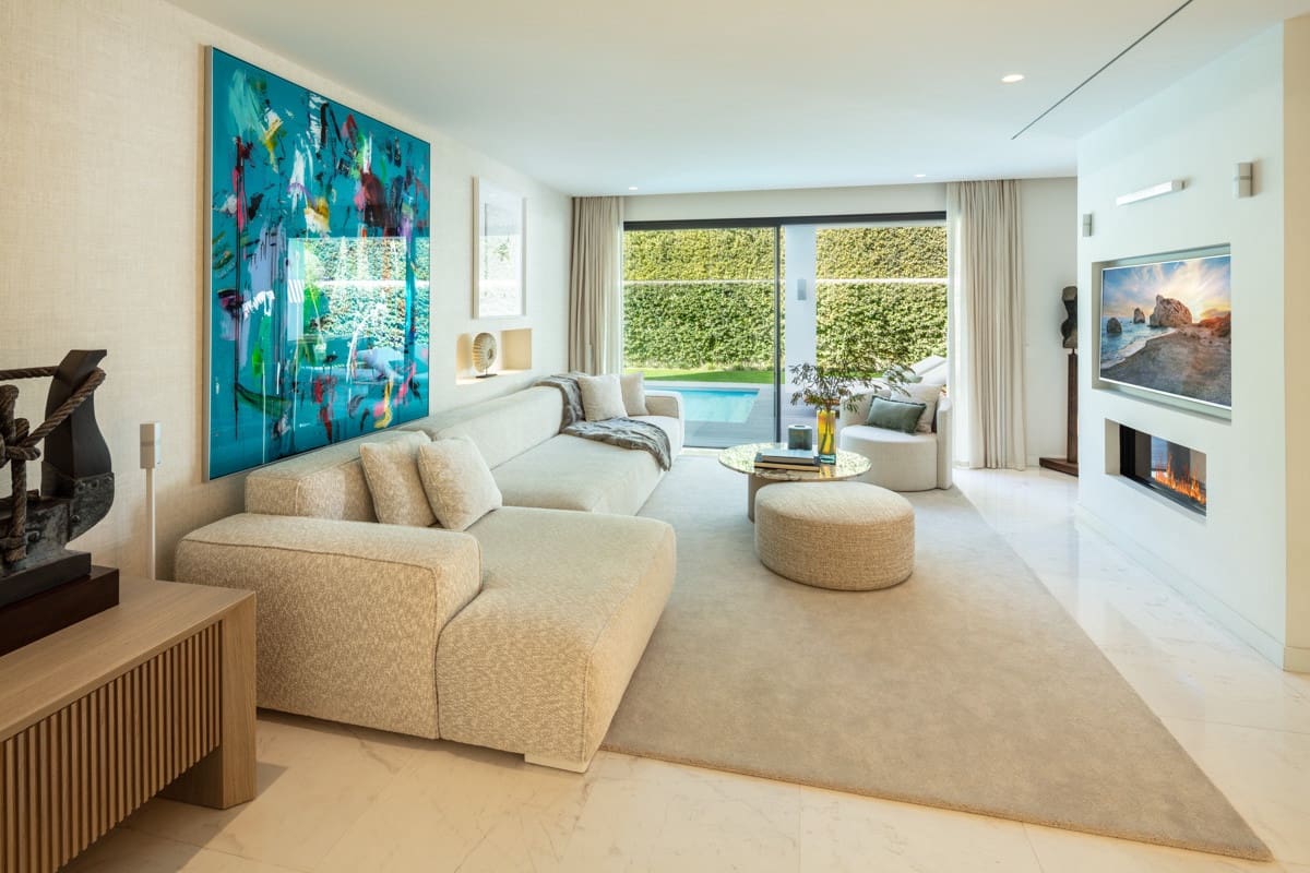 Chalet de 4 habitaciones en Guadalmina en venta con piscina garaje - 1.800.000 € (Ref: 9725857)