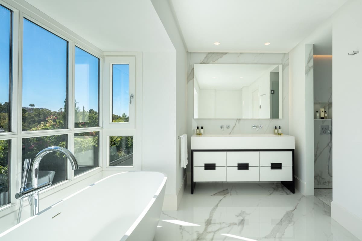 5 sovrum Villa till salu i Marbella med pool garage - 3 250 000 € (Ref: 9725869)