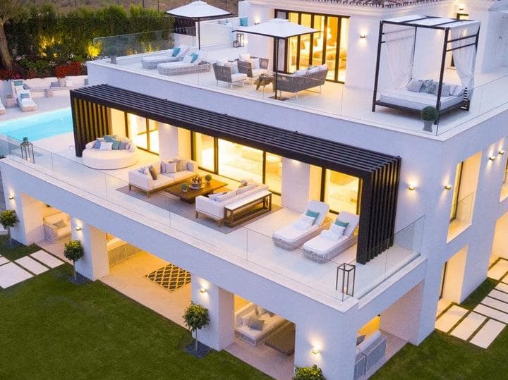 Chalet de 5 habitaciones en Marbella en venta con piscina garaje - 4.250.000 € (Ref: 9725870)