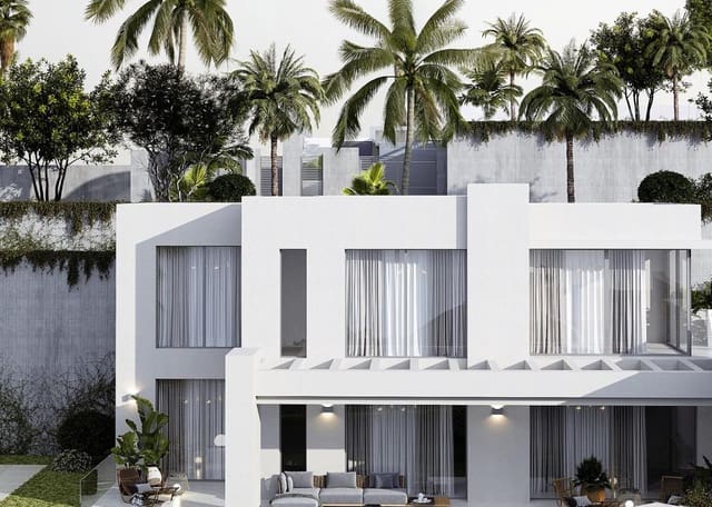 Chalet de 4 habitaciones en Mijas Costa, Mijas en venta con piscina garaje - 1.495.000 € (Ref: 9725875)