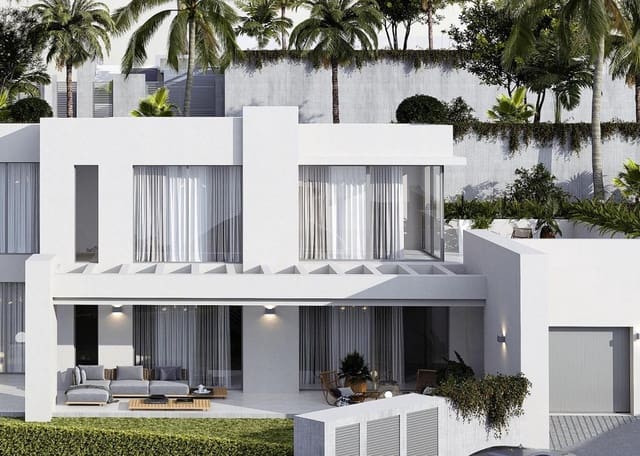 Chalet de 4 habitaciones en Mijas Costa, Mijas en venta con piscina garaje - 1.495.000 € (Ref: 9725875)
