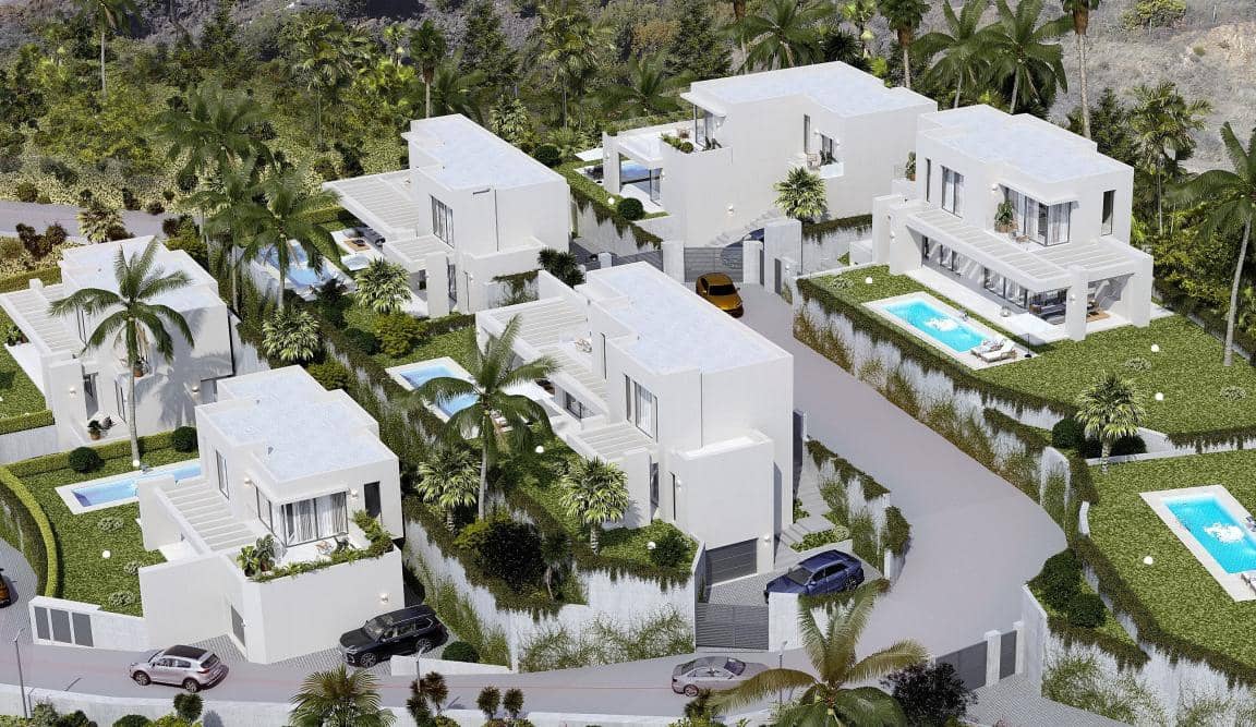 4 soveværelse Villa til salg i Mijas Costa med swimmingpool garage - € 1.495.000 (Ref: 9725875)