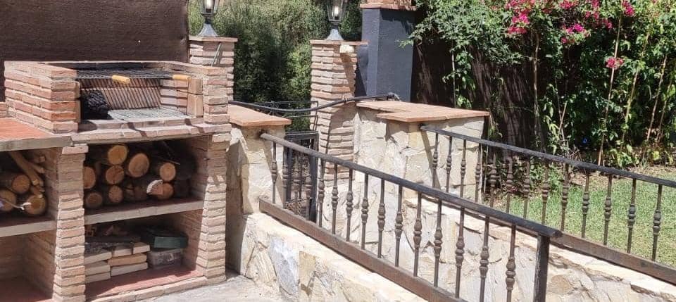 2 makuuhuone Huvila myytävänä paikassa Marbella mukana uima-altaan - 440 000 € (Ref: 9725881)