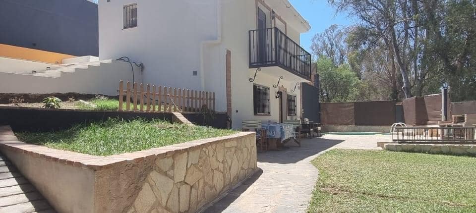 2 makuuhuone Huvila myytävänä paikassa Marbella mukana uima-altaan - 440 000 € (Ref: 9725881)