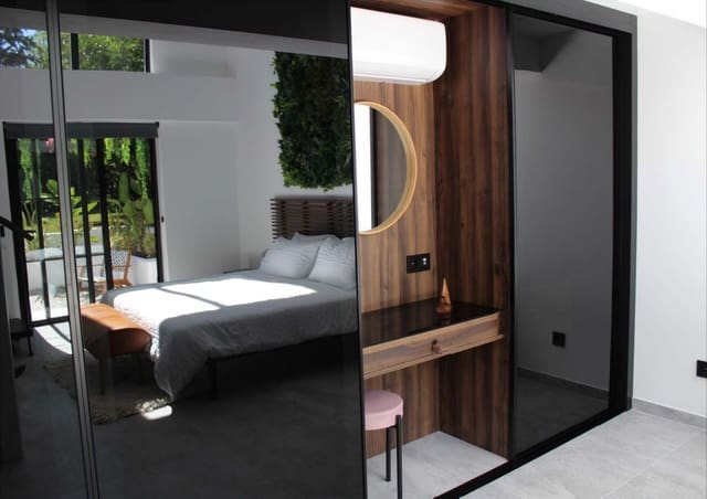 4 slaapkamer Villa te koop in Marbella met zwembad garage - € 2.650.000 (Ref: 9725889)