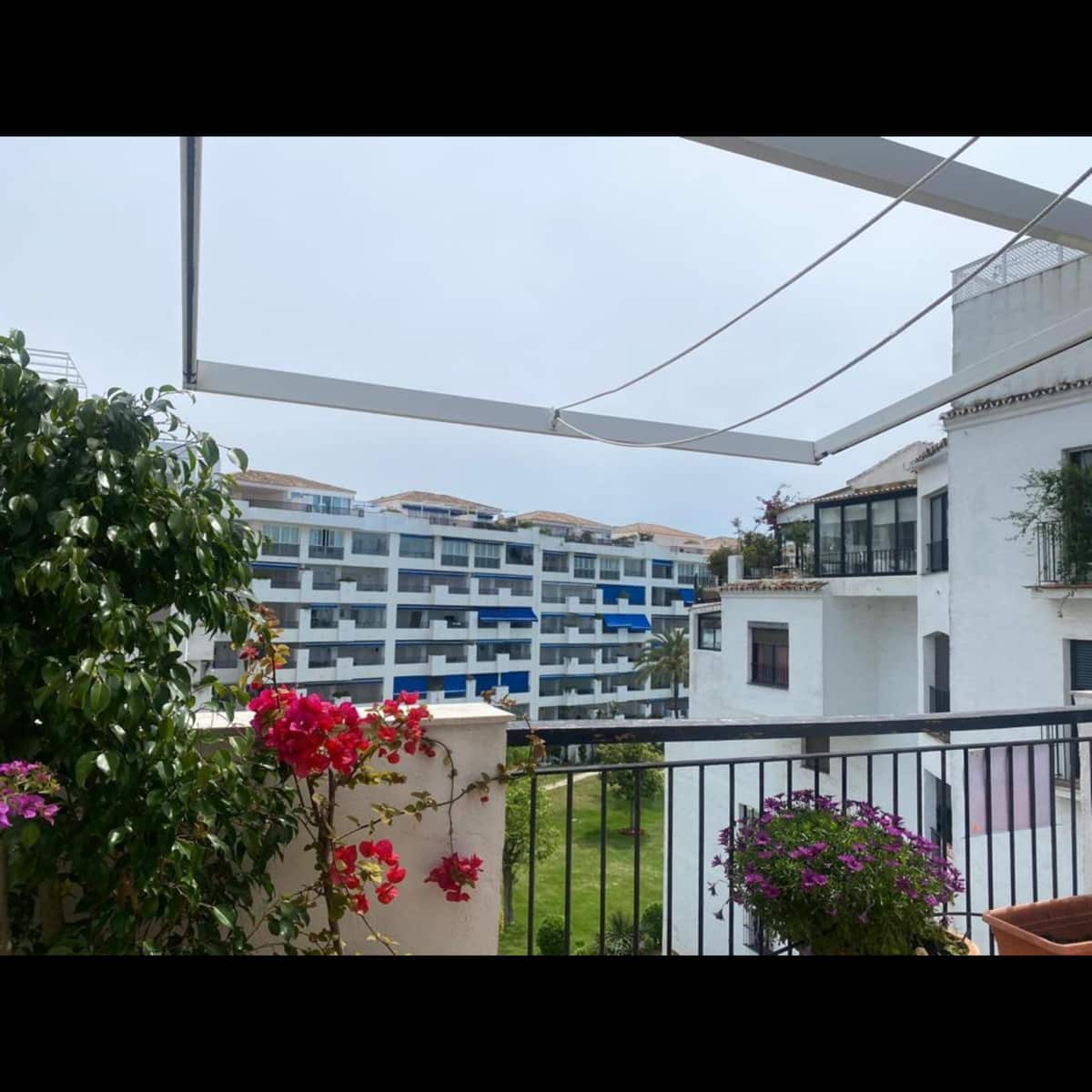 2 chambre Appartement à vendre à Puerto Banus avec piscine garage - 585 000 € (Ref: 9725890)