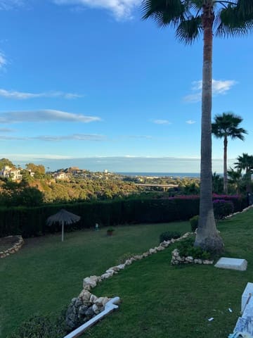 4 makuuhuone Huoneisto myytävänä paikassa La Quinta, Benahavís mukana uima-altaan 
autotalli - 950 000 € (Ref: 9725905)