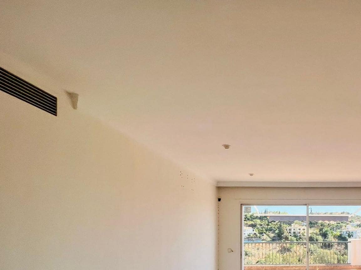 Apartamento de 3 habitaciones en La Quinta en venta con piscina garaje - 750.000 € (Ref: 9725907)