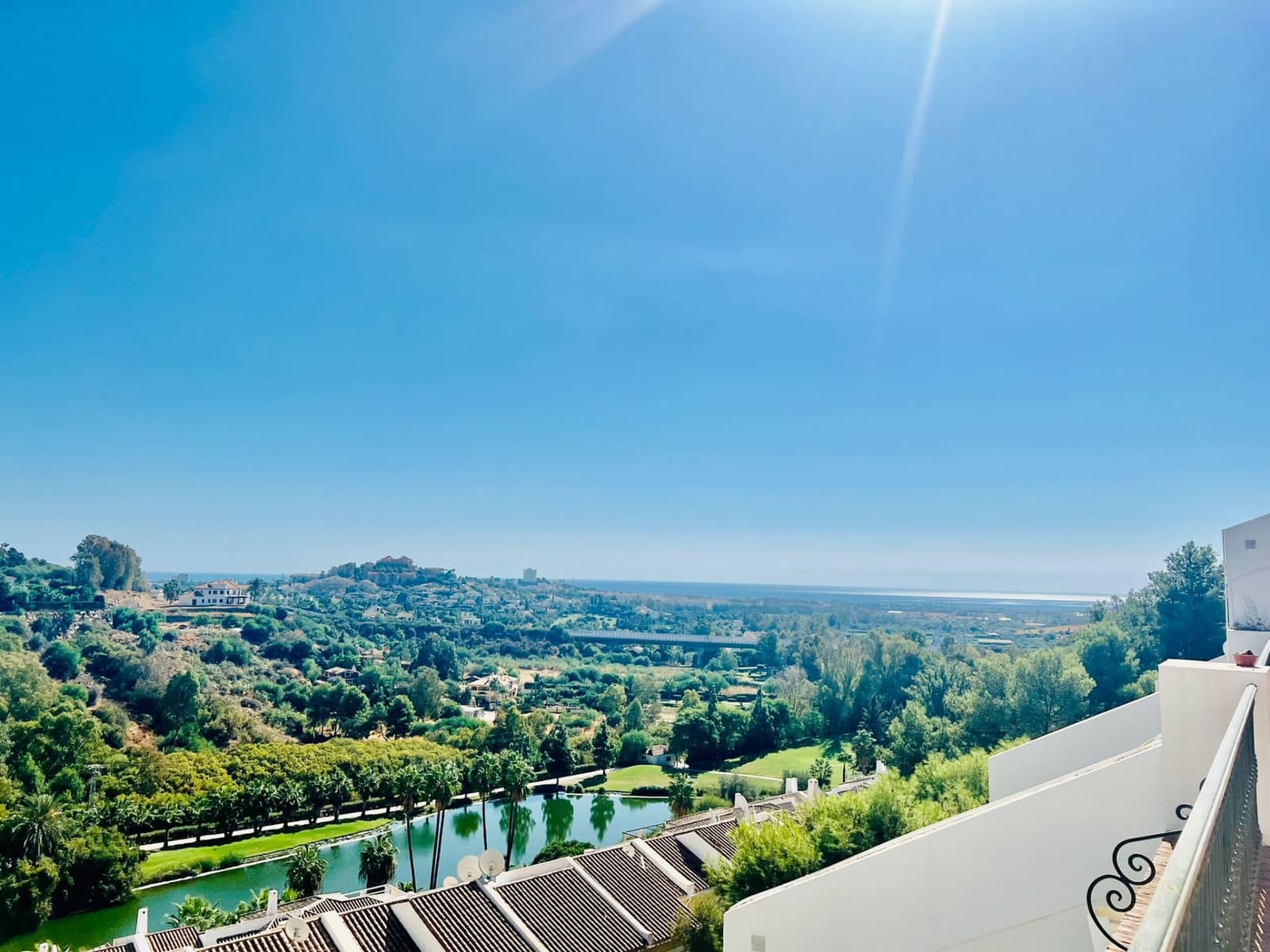 Apartamento de 3 habitaciones en La Quinta en venta con piscina garaje - 750.000 € (Ref: 9725907)