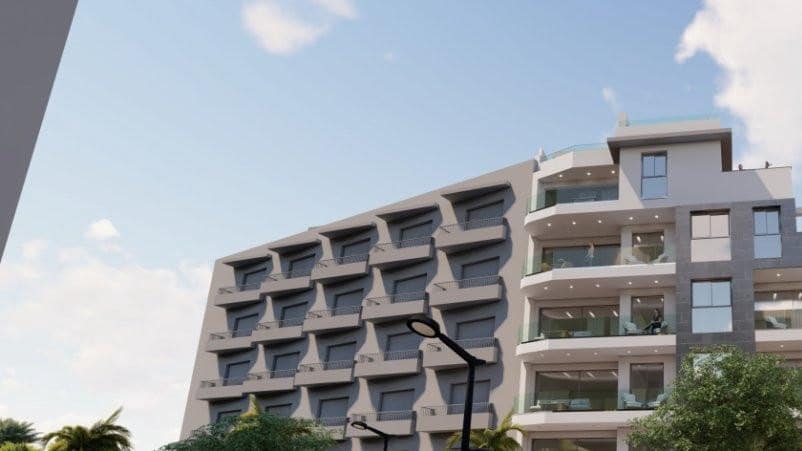 Apartamento de 2 habitaciones en Estepona en venta con piscina garaje - 275.000 € (Ref: 9725928)