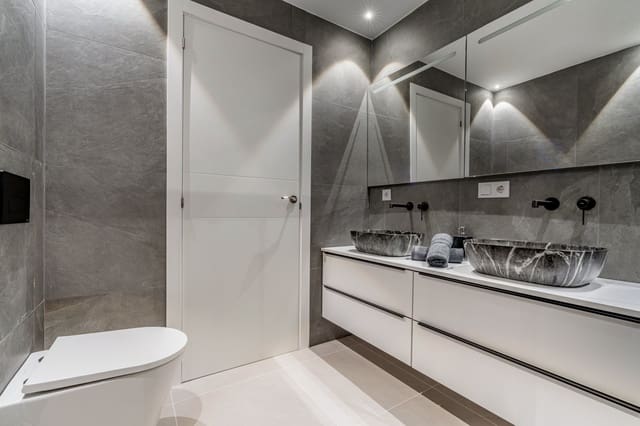 3 bedroom Apartment for sale in Marbella with pool garage - € 600,000 (Ref: 9725930)