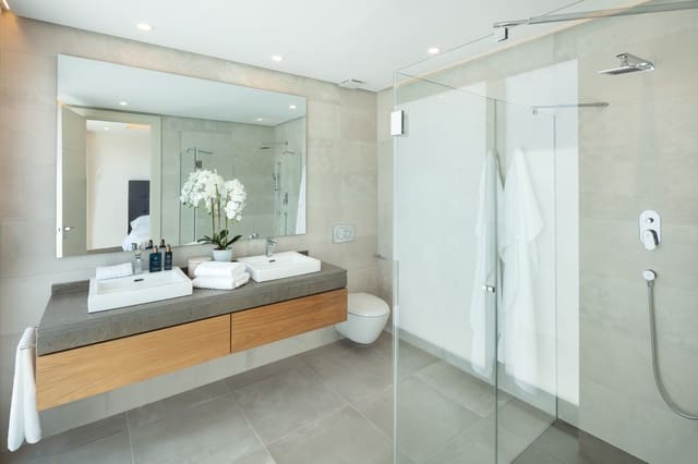 5 slaapkamer Villa te koop in Marbella met zwembad garage - € 5.500.000 (Ref: 9725939)