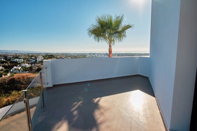 6 quarto Moradia para venda em Marbella com piscina garagem - 2 300 000 € (Ref: 9725948)