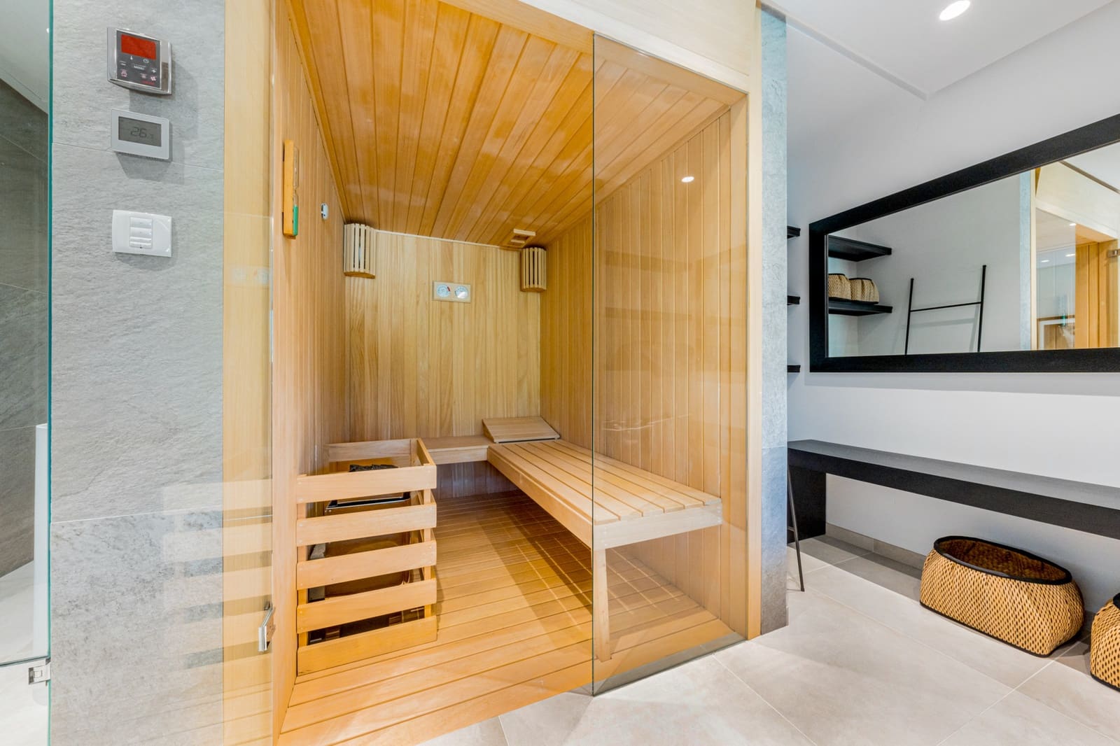 5 bedroom Villa for sale in Marbella with pool garage - € 6,750,000 (Ref: 9725964)