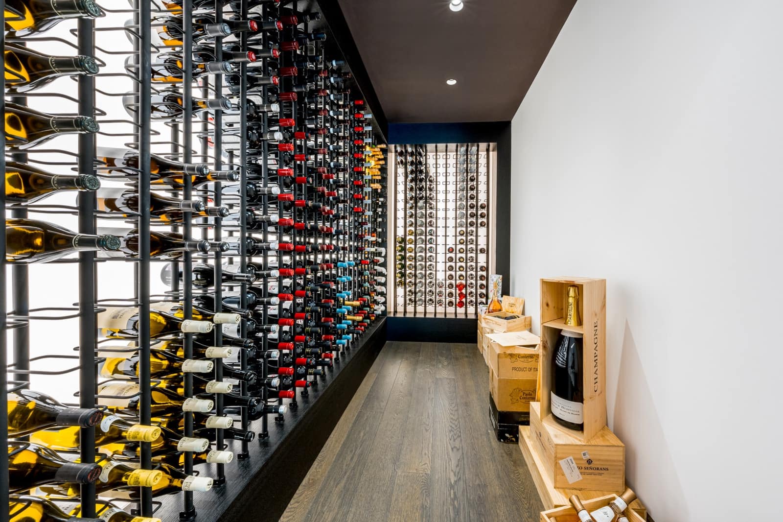 5 bedroom Villa for sale in Marbella with pool garage - € 6,750,000 (Ref: 9725964)