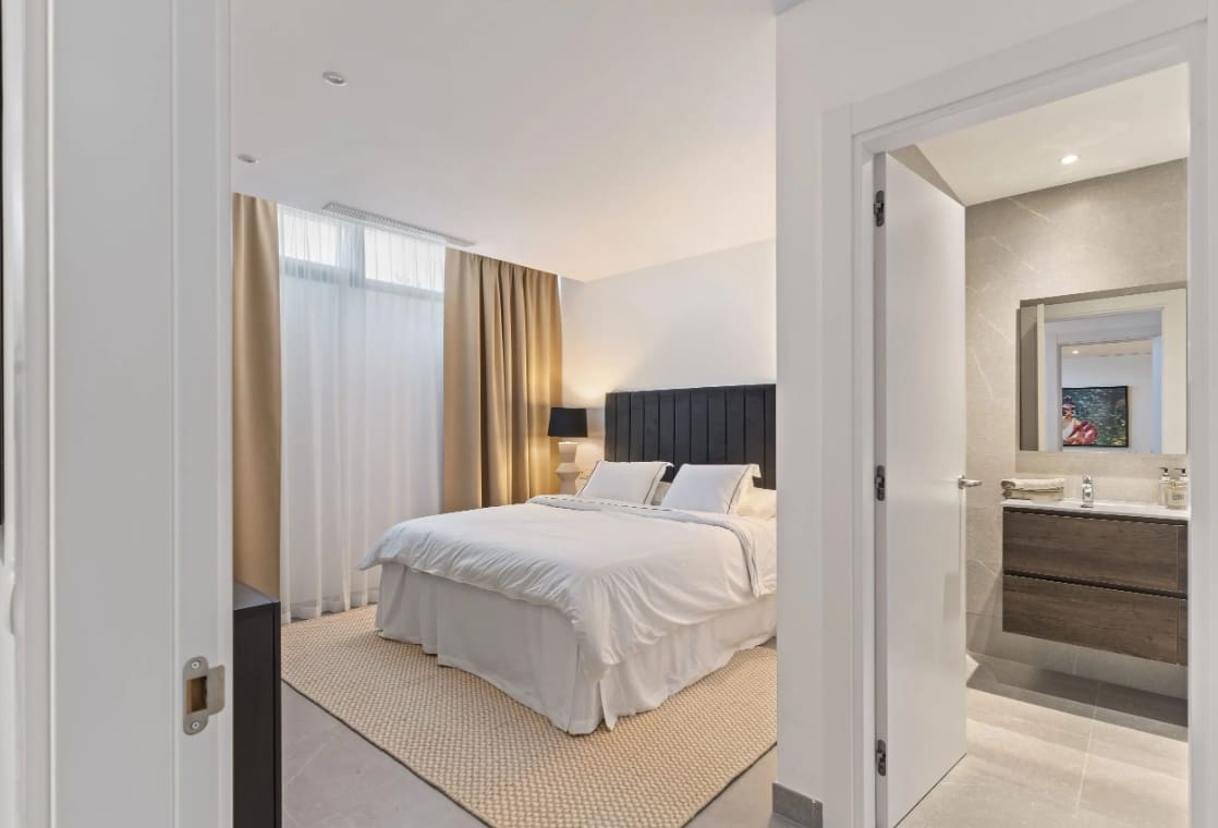 5 soveværelse Villa til salg i Marbella med swimmingpool garage - € 2.495.000 (Ref: 9725968)