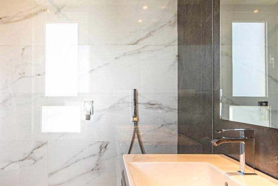 3 sypialnia Apartament na sprzedaż w Marbella z basenem garażem - 499 000 € (Ref: 9725969)