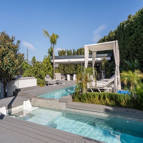 7 chambre Villa/Maison à vendre à Nueva Andalucia, Marbella avec piscine garage - 8 000 000 € (Ref: 9726000)