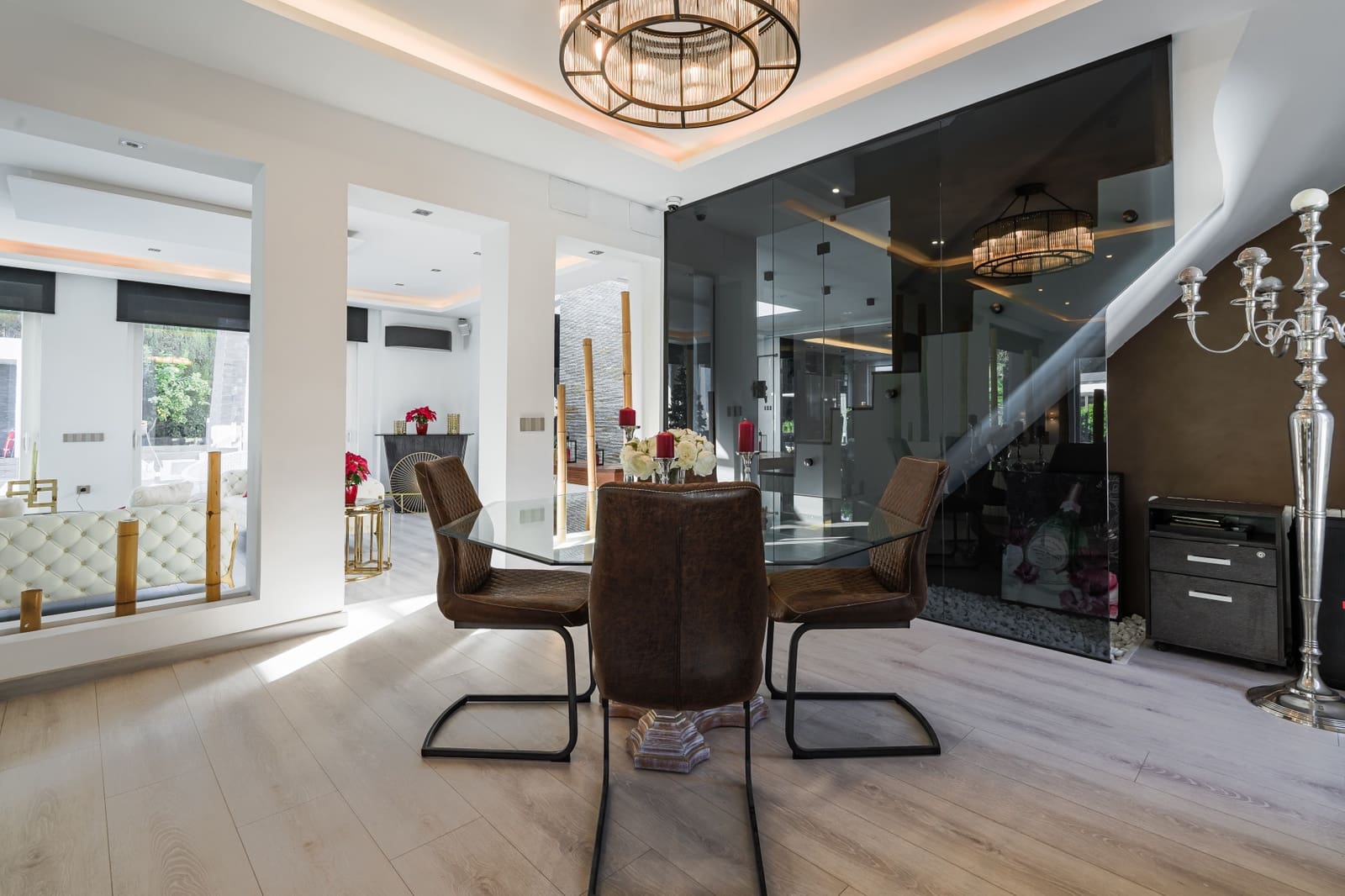 Chalet de 7 habitaciones en Nueva Andalucia en venta con piscina garaje - 8.000.000 € (Ref: 9726000)